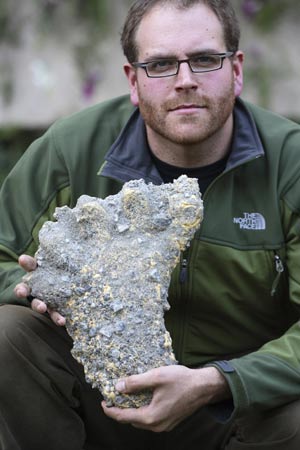 More recently, in 2007, a TV presenter, Joshua Gates, and his team photographed footprints possibly belonging to a Yeti